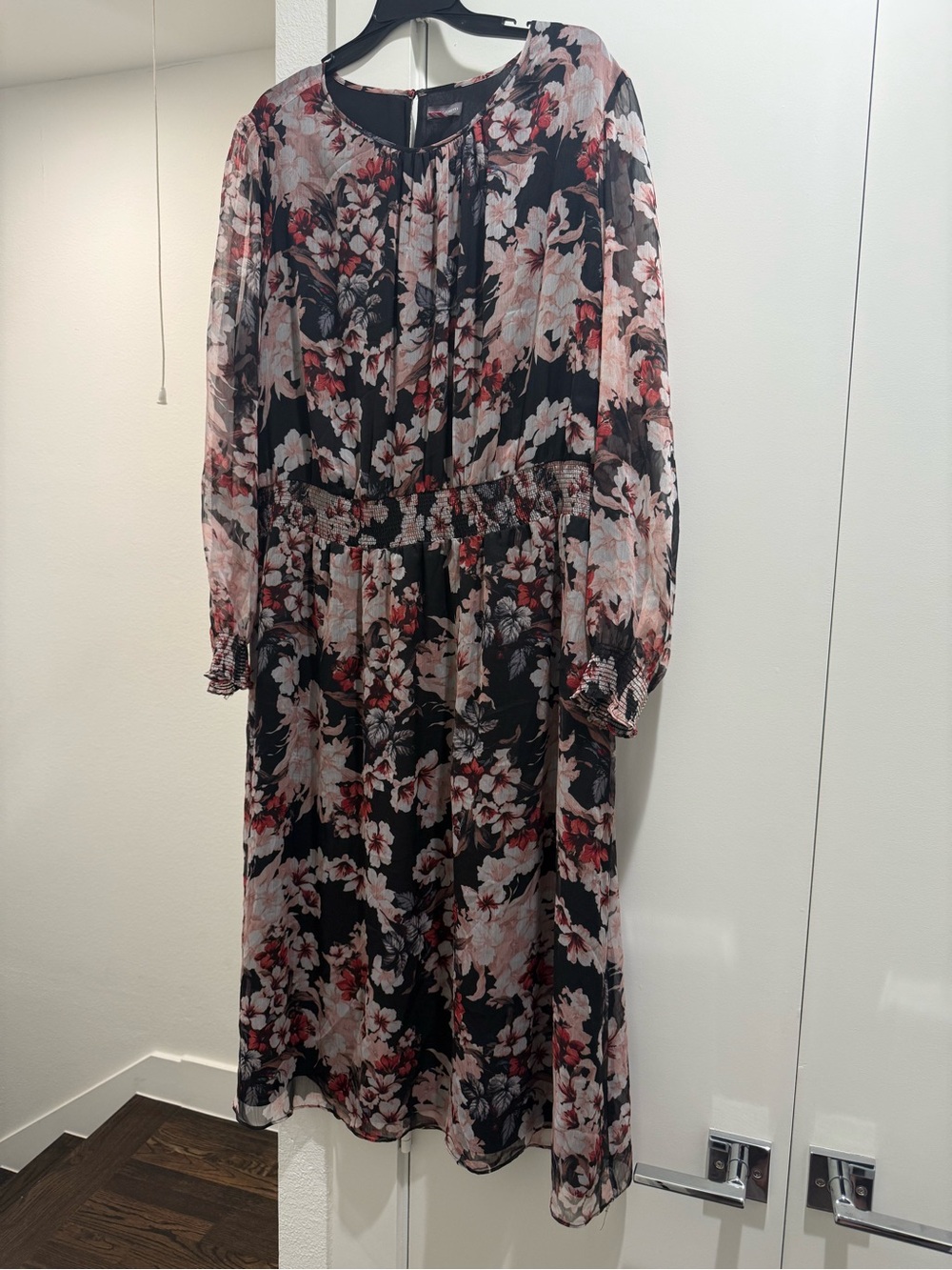 Vince Camuto Black Floral Long Sleeve Midi Dress